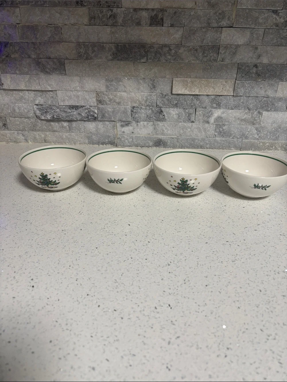 Nikko Japan Happy Holidays Christmastime Bowl Set of 4 Festive Tree Presents